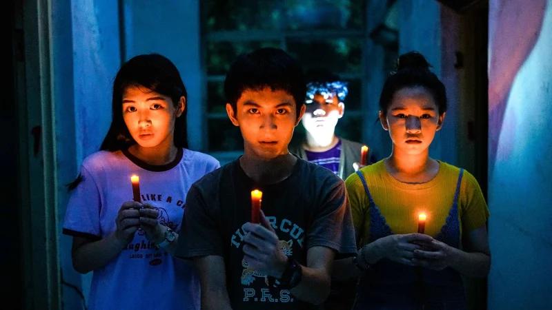 Tiệm Sách Kinh Dị Số 76